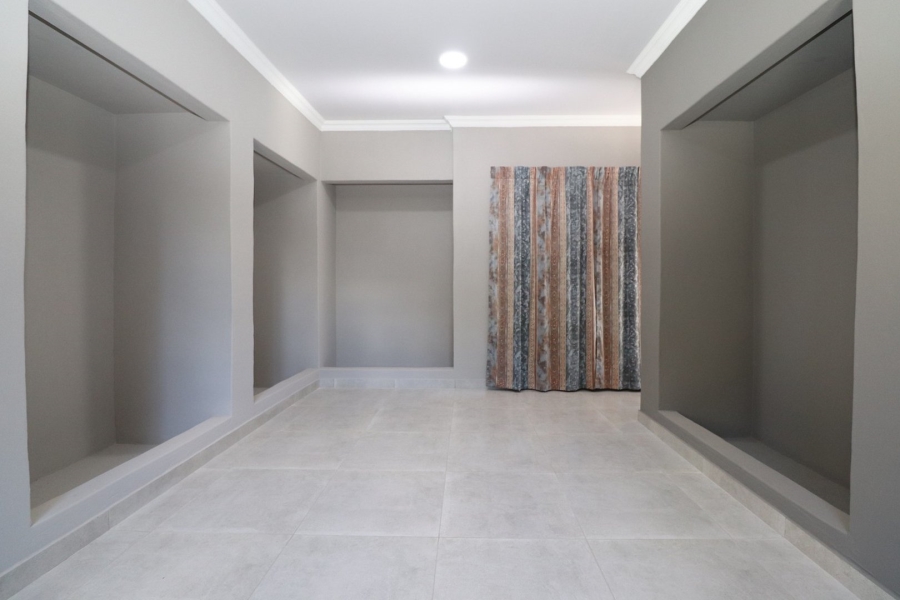 5 Bedroom Property for Sale in Irene Park North West